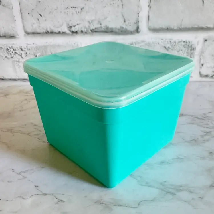 Vintage Turquoise Lidded Plastic Storage Container Foley Manufacturing Co
