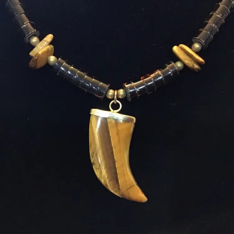 Tiger Eye Stone Claw Necklace With Screw Clasp