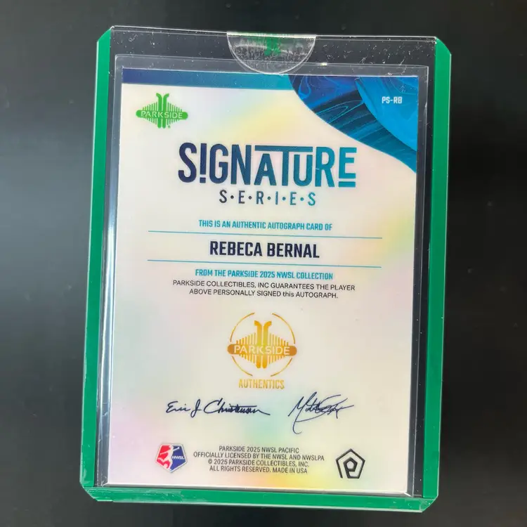 Rebeca Bernal 2025 Parkside Pacific NWSL Pink Signature Series Autograph /10 Soccer Card