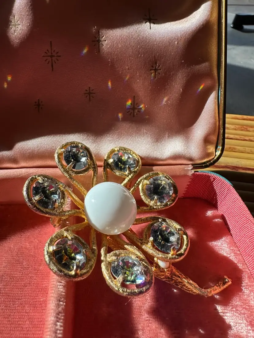 #4 Stunning Flower Brooch