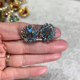 #60 - Vintage Signed Jewelry Just In Time For Holidays!!! Item As Seen