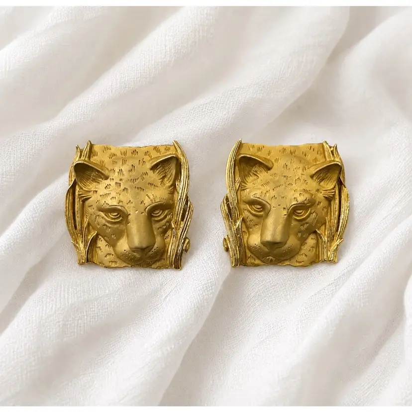 Vintage Parklane Gold Tone Cheetah Leopard Earrings