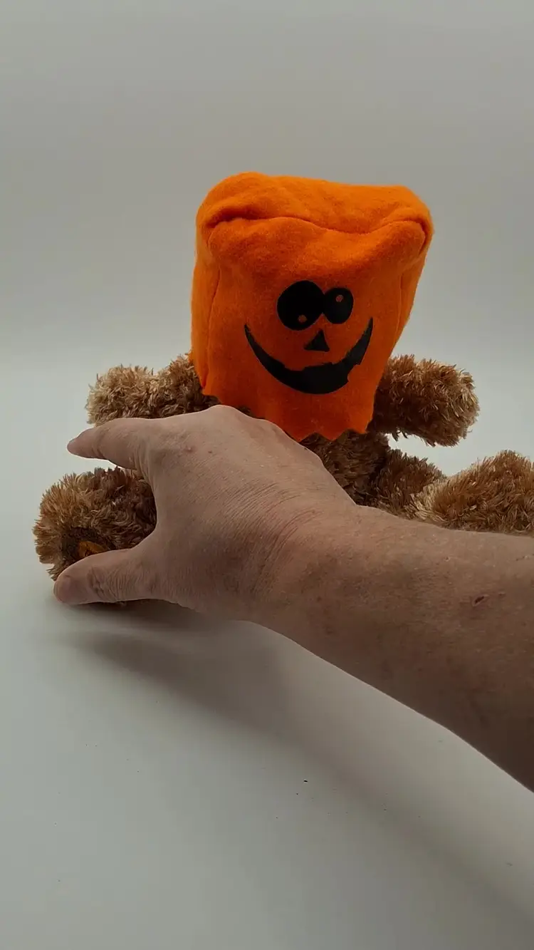 Bath & Body Works Boo Bear Animated Halloween Scary Shake