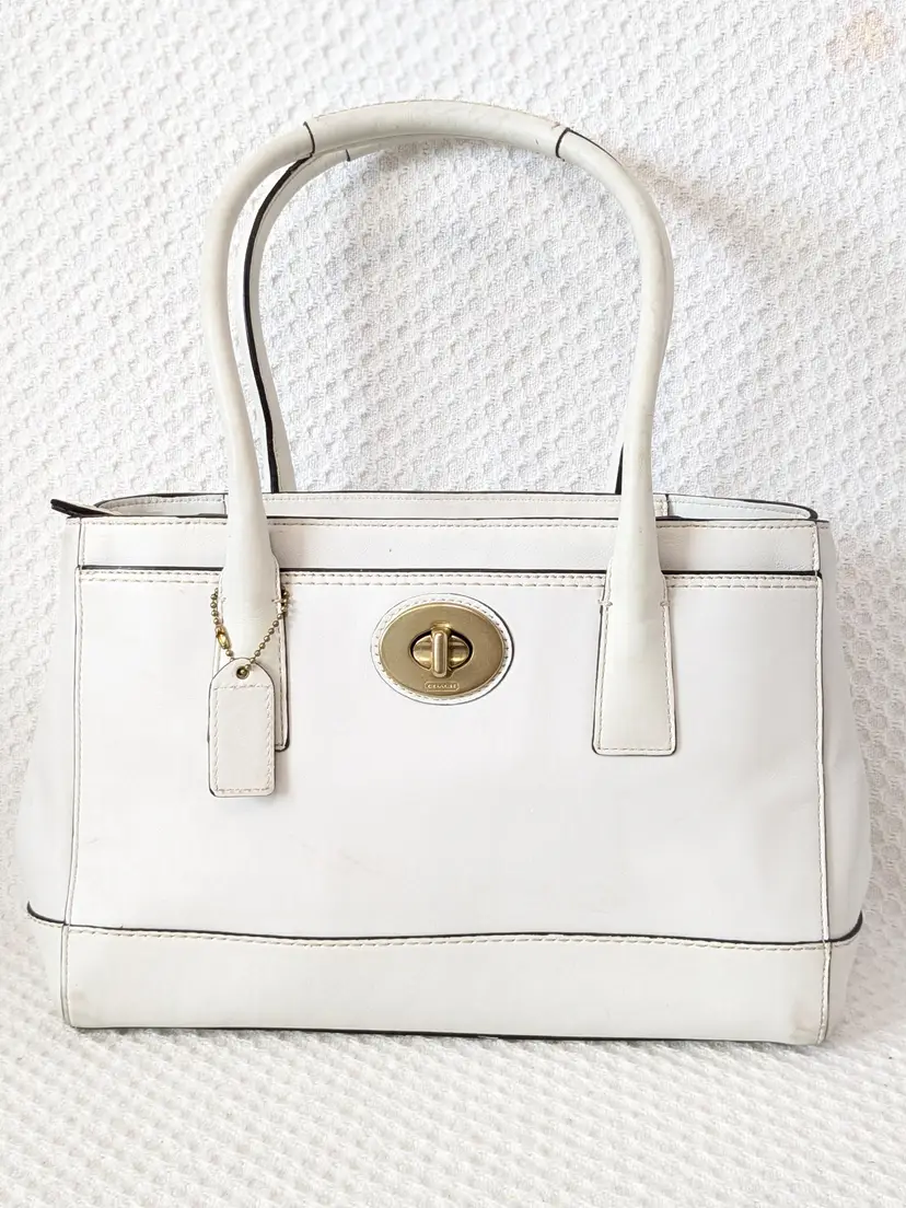 Vintage Coach Handbag Shoulder Bag -A0893-11553 - Hampton Madaline - White