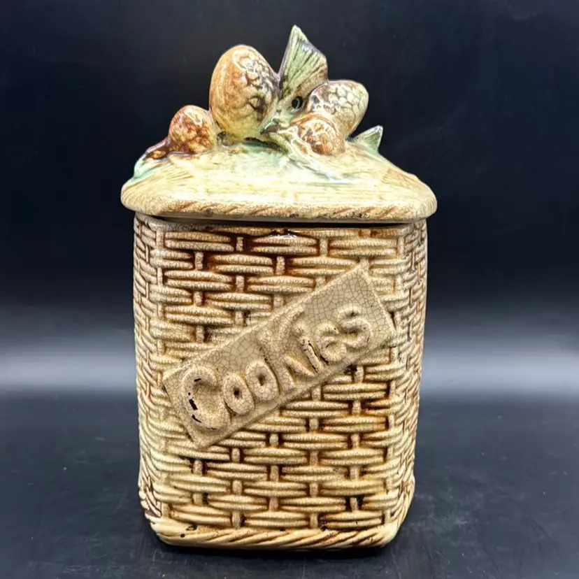 Vintage 1950s McCoy Pottery Woven Basket Acorns Cookie Jar 10”