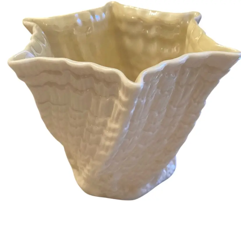 Beleek Ireland Swirl Vase