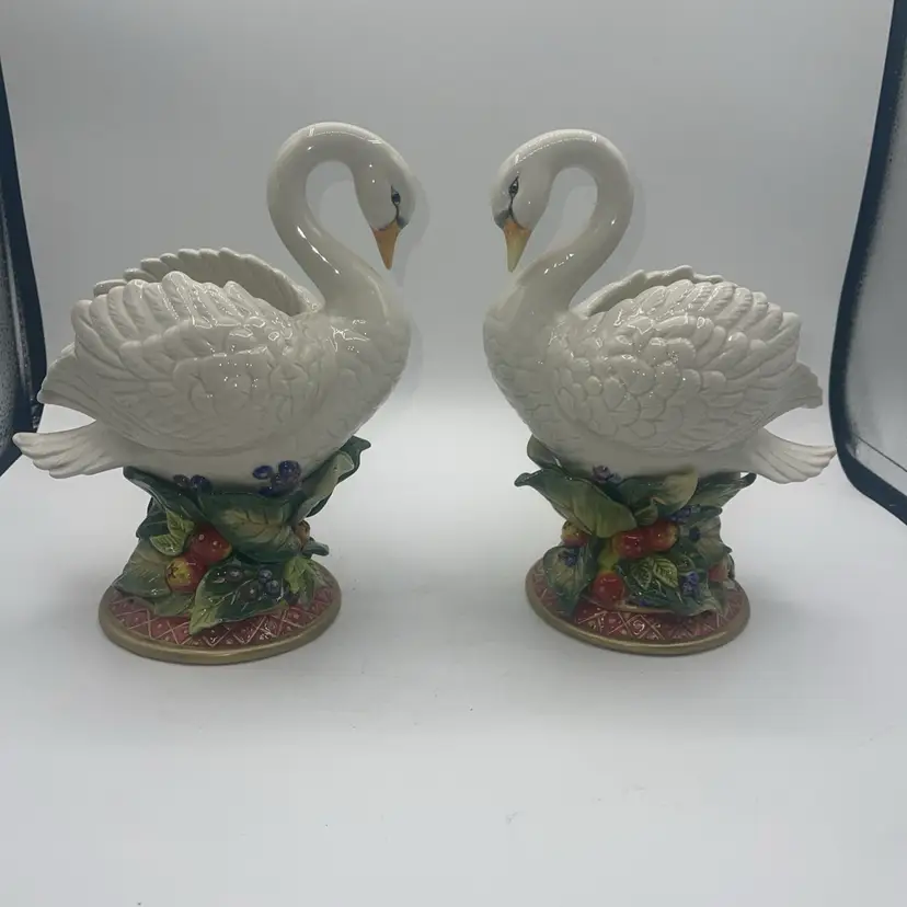Fitz and Floyd Essentials HOLIDAY SWAN Pillar Candle Holder Stand 2 Swans