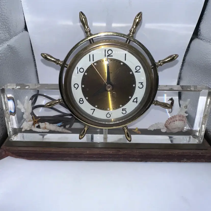 Rare Vintage Salem Mantel Clock Ship's Wheel Lucite Encased Shells MCM TESTED