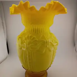 Midcentury Victorian-style cased glass vase