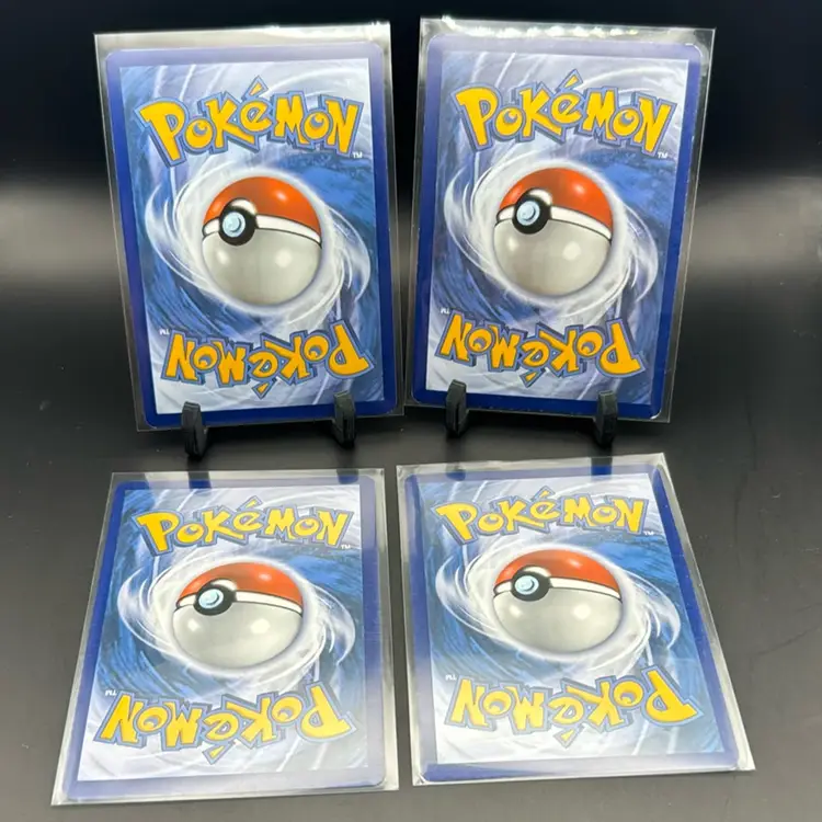 Pokémon Lot Scraggy Holo, Numel Holo, Lucario Holo, Tyranitar Holo