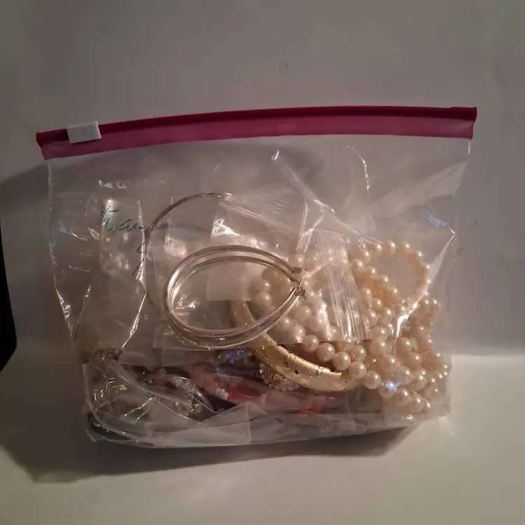 1 Lb. Jewelry Grab Bag 7