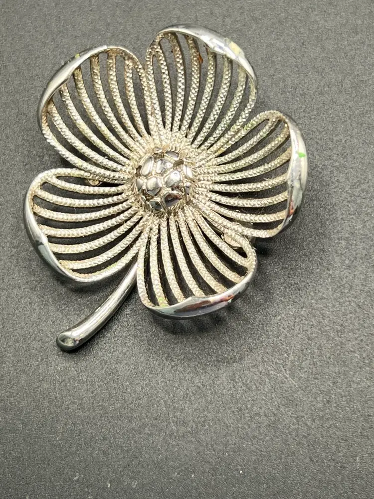 Signed MONET Silver Open Wire Dogwood Floral Brooch PIn RARE Vintage NC Flower