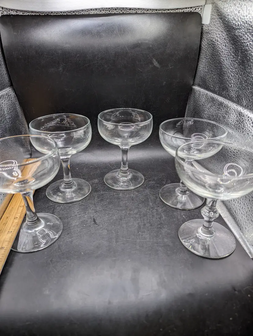 Vintage Set of 5 Champagne/Sherbet/Pudding Glasses