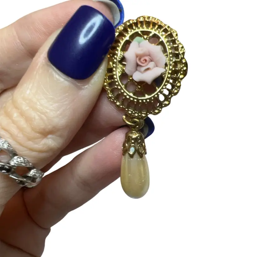 1928 Jewelry Porcelain Rose And Pearl Drop Brooch Goldtone 2”