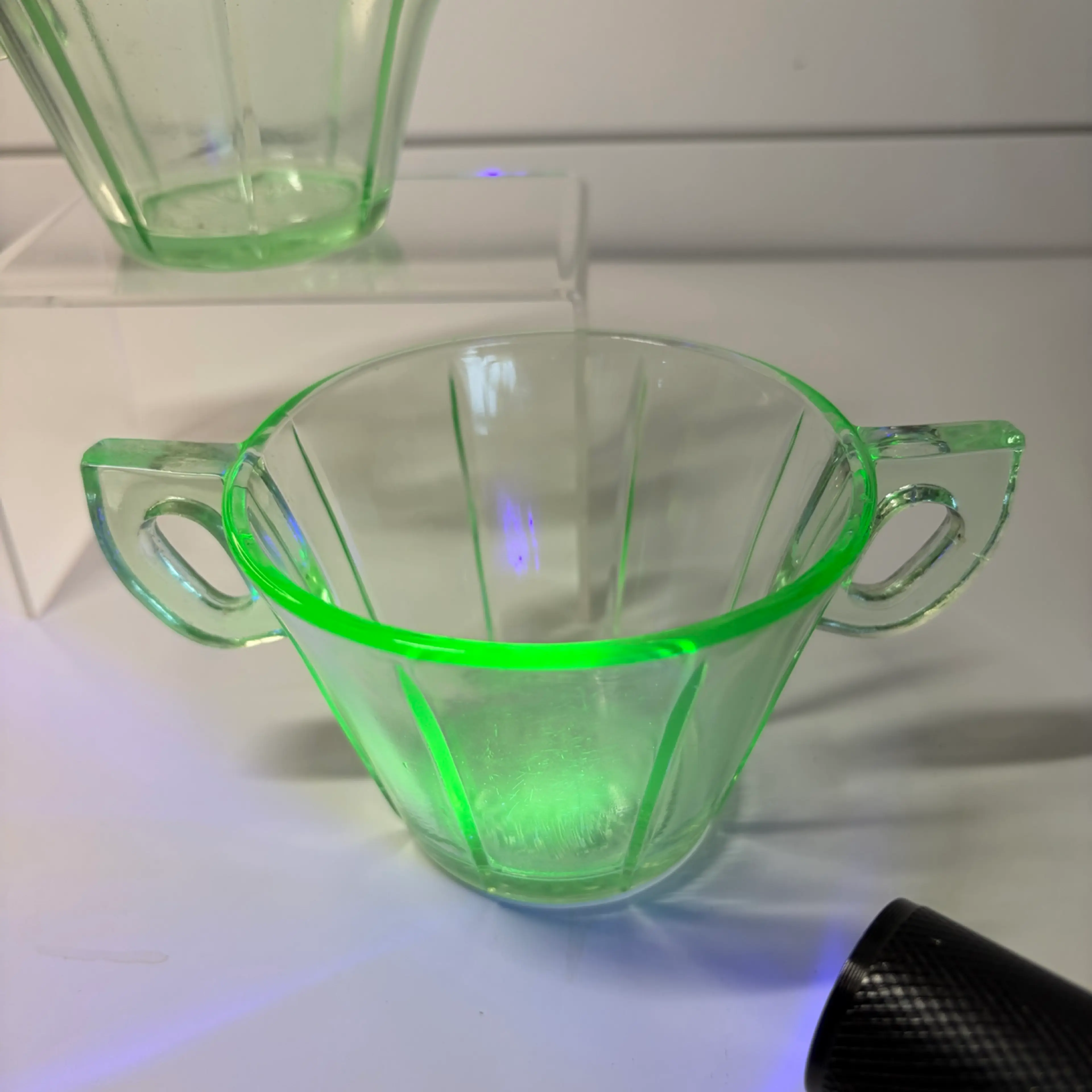Image 2 of 6