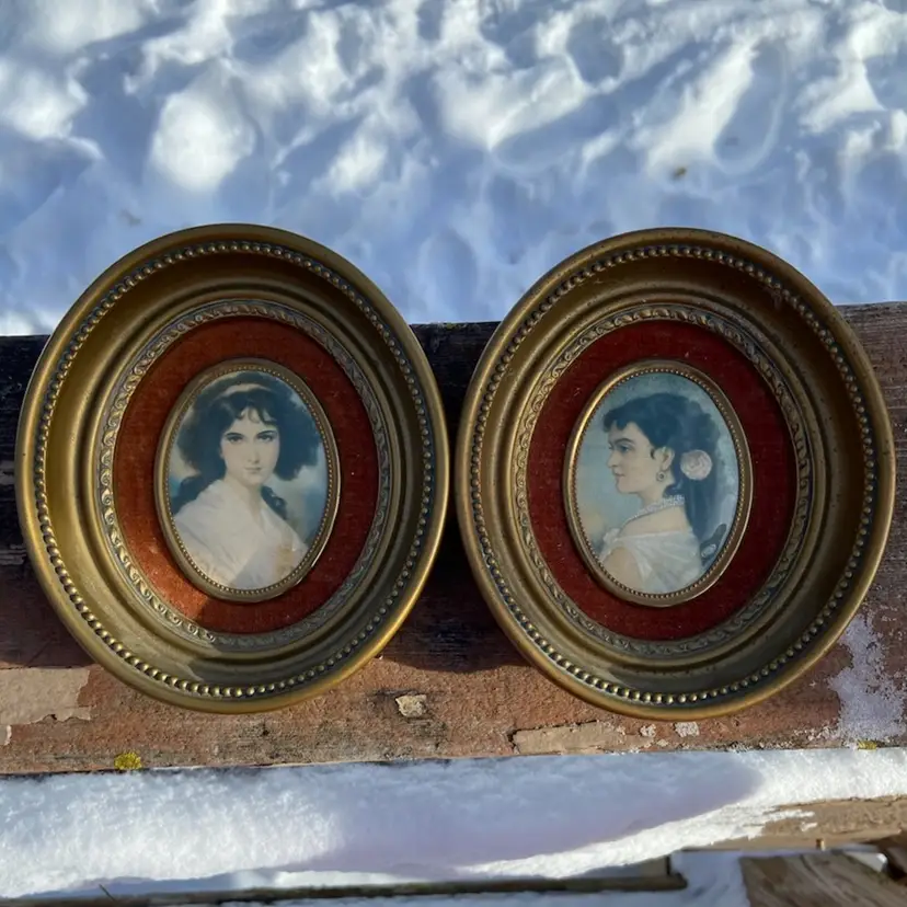 Set of Two ‘A Cameo Creation”, Hanging Wall Decor Plaques, Featuring Mme. Adelina Patti (by Georges Leveen) and Hubak Lady (by unknown artist). 5 5/8”h.