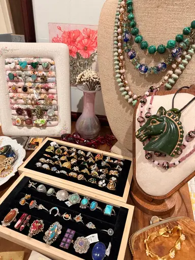 Jewelry Pop Up! Come Look At Pretty Things With Me! 💗