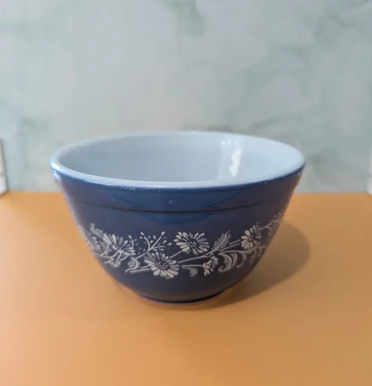 Pyrex Colonial Mist Blue Mixing Bowl 401