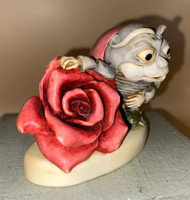 Sweet Harmony Kingdom “Byron’s Lonely Hearts Club” Ladybug With Rose ~ Trinket Box ~ 1999
