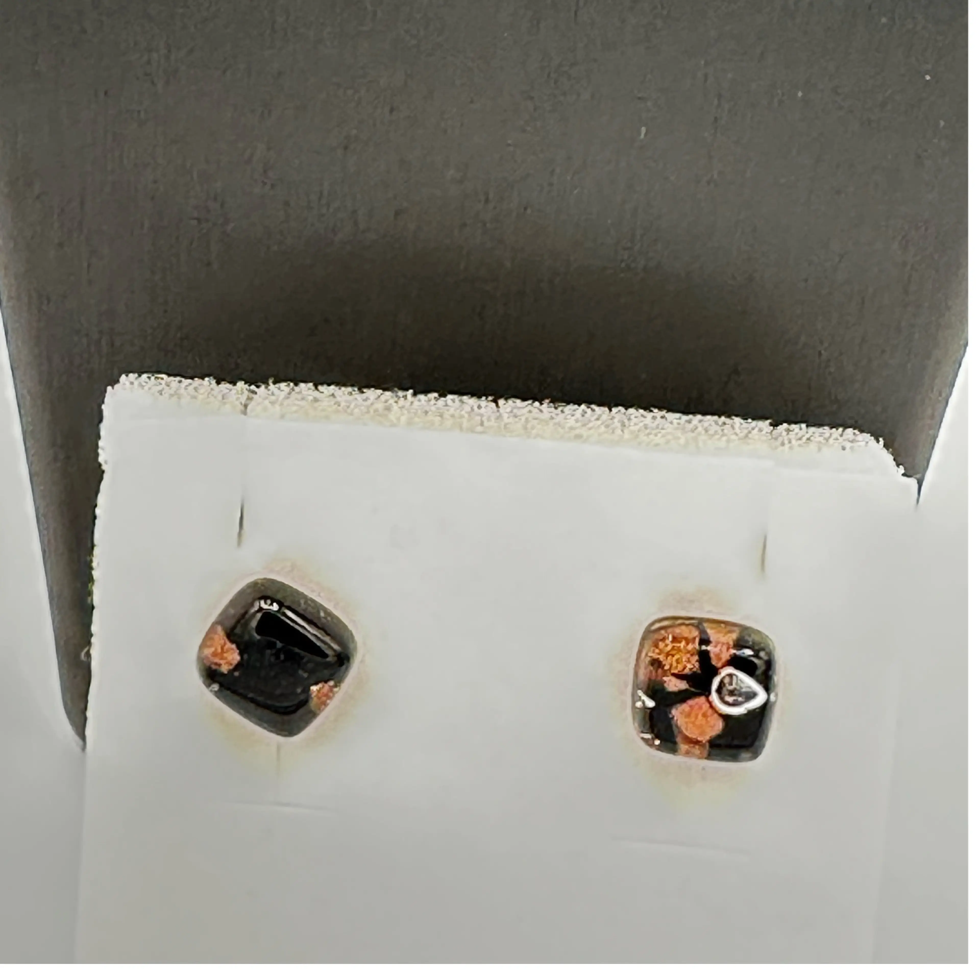 Image 2 of 10
