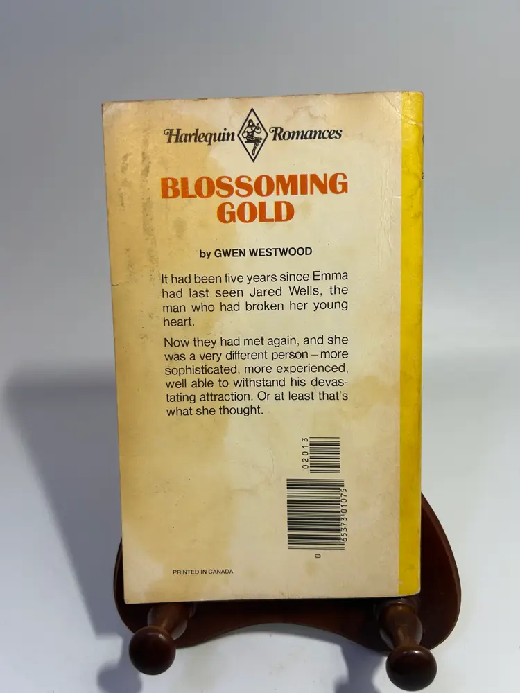 Vintage 'Blossoming Gold' By Gwen Westwood 1976 Paperback Harlequin Romance