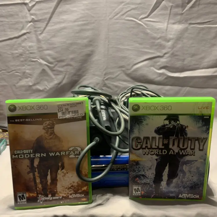 Microsoft Xbox 360 Black Console 120 GB HD , Remote and 2 Games  Tested & Works