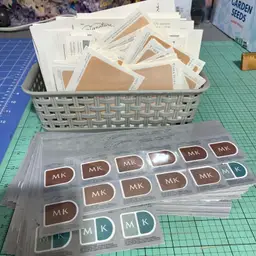 Tons of Mary Kay Samples