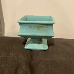 Vintage planter - McCoy square pedestal turquoise