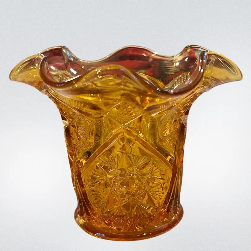 Kemple Wheaton Yutec pressed glass star