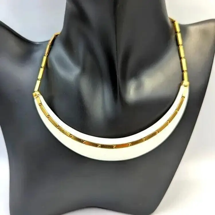 Vintage Crown Trifari White Enamel Choker Necklace Moon Shaped