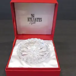VINTAGE Atlantis Hand Blown and Hand Cut Clear Crystal Paperweight - Original Box - 3.5"