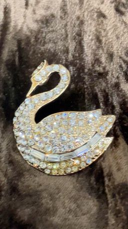 Vintage Clear Rhinestone Gold Tone Swan Brooch
