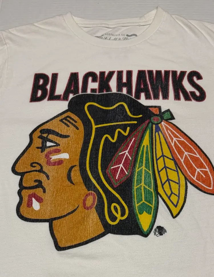 Vintage Chicago Blackhawks Logo NHL Graphics Print T-Shirt Mitchell & Ness - S