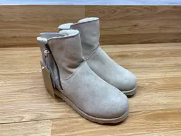 BEARPAW Megan II Womens Mid-Calf Boots 2602WX Neverwet Beige Size: 8W Velour