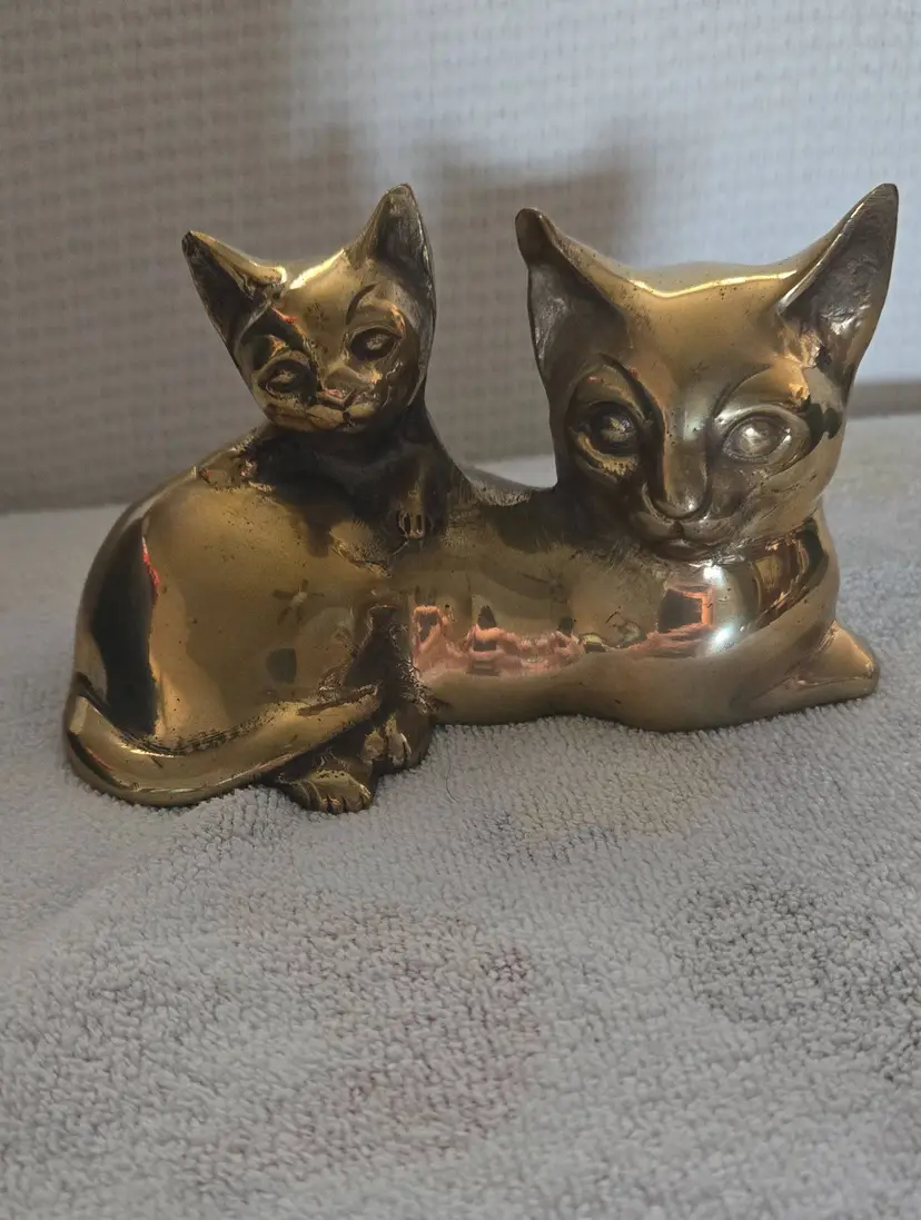 Vintage MCM Brass Cat Figurine With Her Kitten