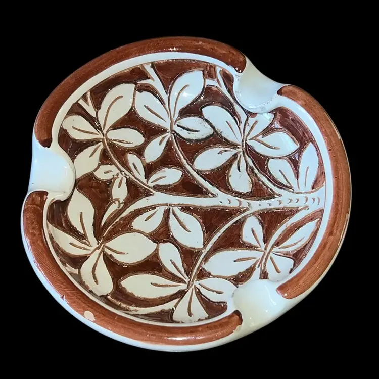 Sgrafitto Italian Possibly Bitossi Rust and Cream Ashtray
