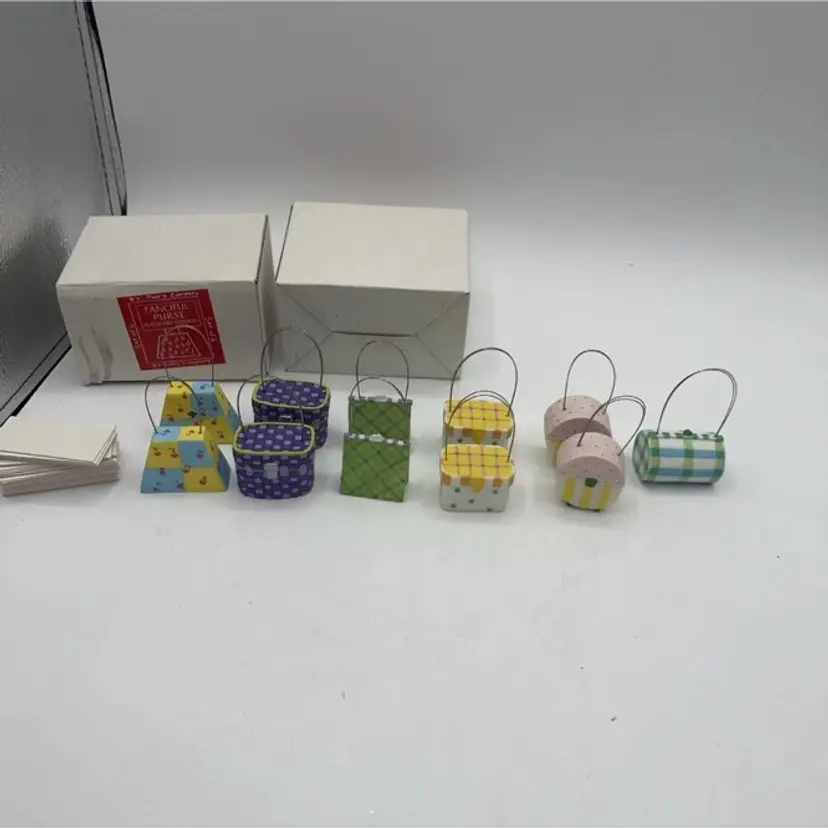 TWO'S COMPANY Colorful Art Mini Purse Basket Placecard Set Of 11 W/ Cards