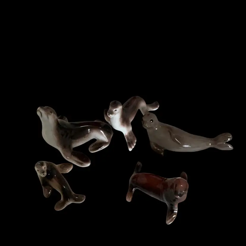 Cute Adorable Lot Of 5 Vintage Porcelain Seal / Sea Lions Miniature Figurines.