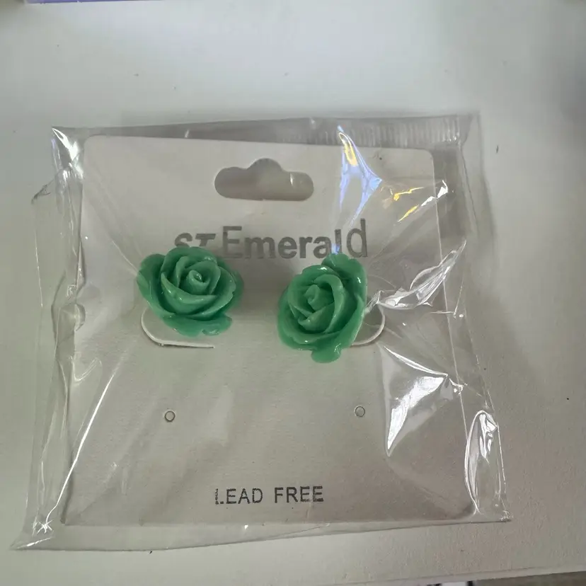 NEW! Post Back Rose Pierced Earrings About 1/2” Gold Tone Metal Green Resin