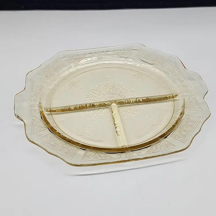 Vintage Federal Uranium Glass Divided Serving Plate With Filigree Design