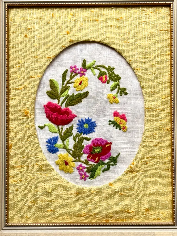 Vintage Hand Embroidered Floral Art - Bright & Cheerful - 10x13 Inches