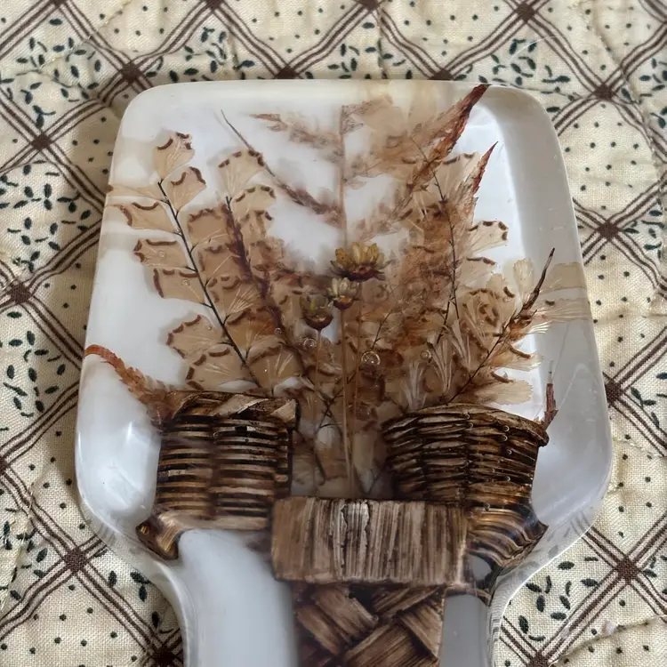 Vtg Resin Spoon Rest Multi Baskets With Feathers? Dried Foliage?
