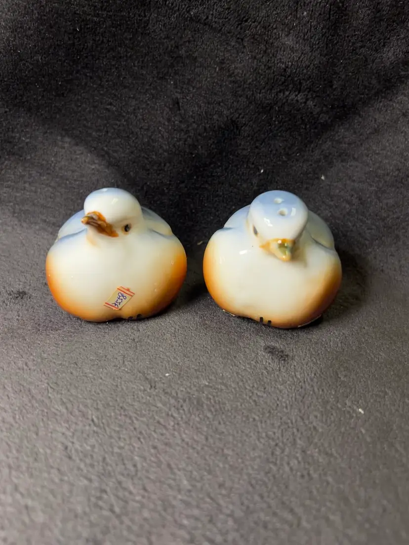 Vintage Ardalt Fine China Blue Bird Salt & Pepper Shakers Made In Taiwan