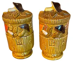 Vintage Mushrooms Large Salt And Pepper Shakers
