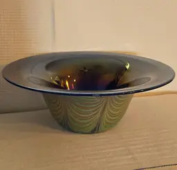Iredescent Decorative  Hand Blown Art Glass Pulled Feather Bowl