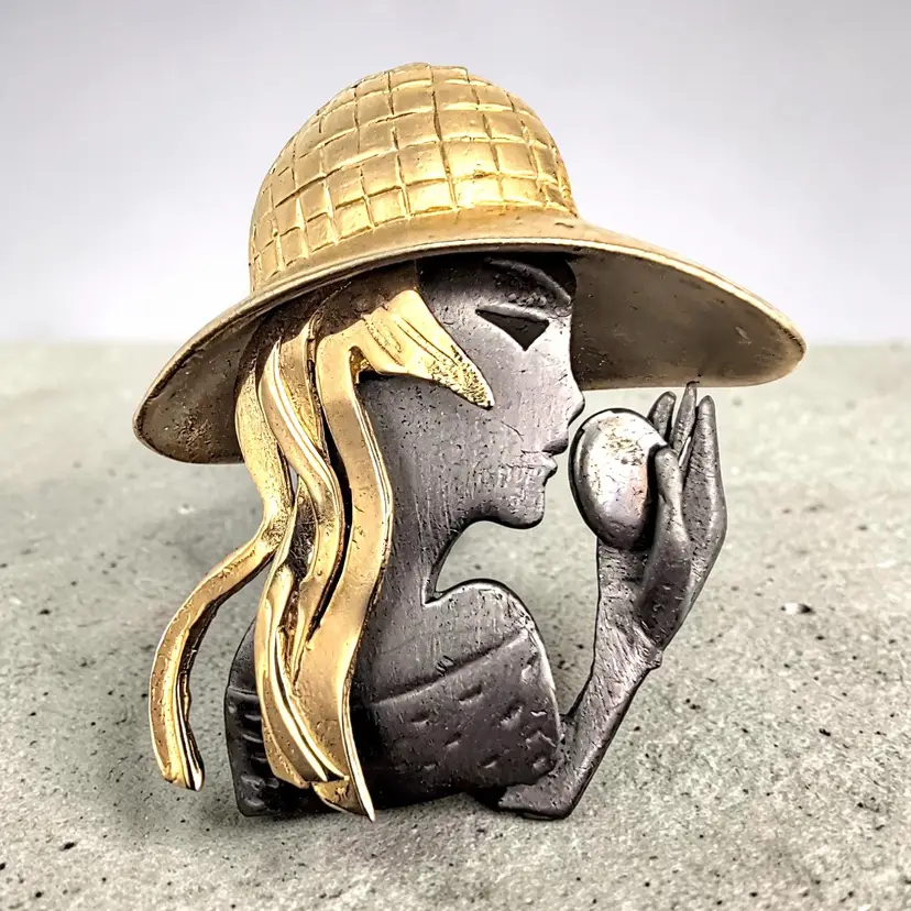 Lady's Head Silhouette Beach Hat w/ Compact Gold Pewter Tone Ultra Craft Brooch