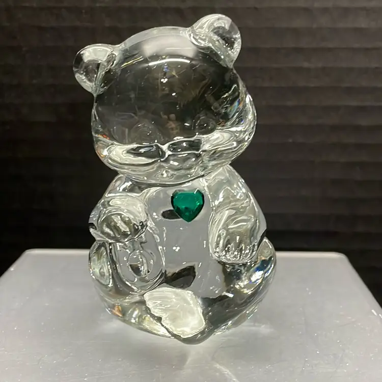 FENTON Glass Bear Emerald Heart May Birthstone Paperweight Made in USA