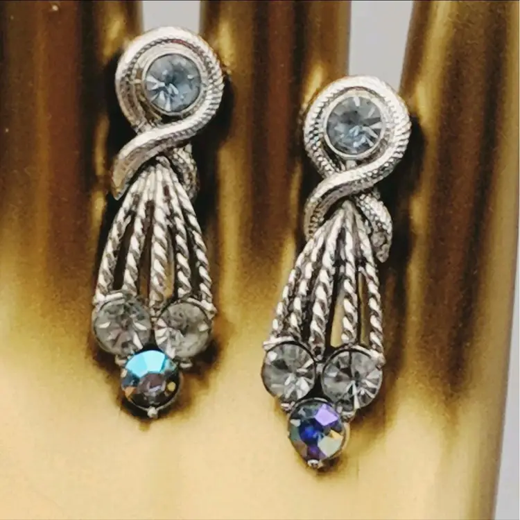 #01 Vintage Coro Silver Tone Light Blue & Clear Rhinestone Dangle Clip On Earrings