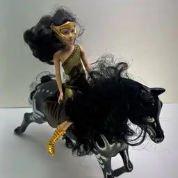 DC Comics Wonder Woman 84 Young DianaHorse