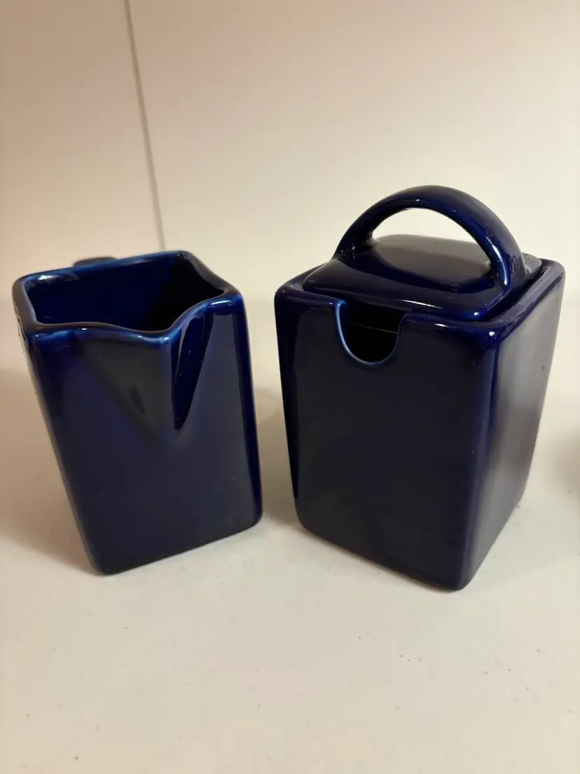 10 Strawberry Street Creamer & Sugar Bowl with Lid Cobalt Blue 9 OZ